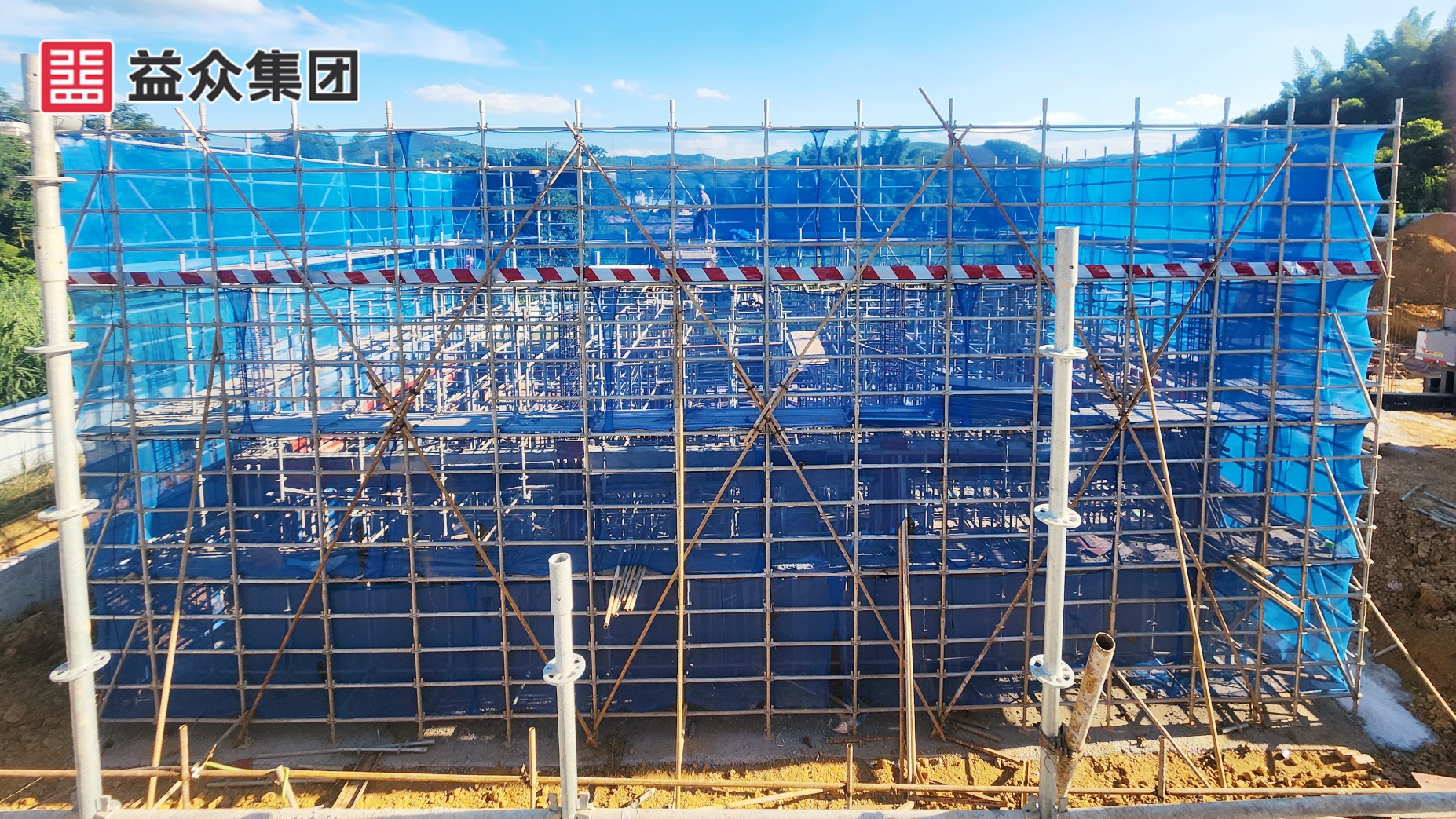 綜合泵房墻柱模板安裝_副本